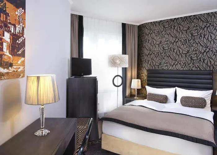 Hotel Park Am Berliner Tor 4*